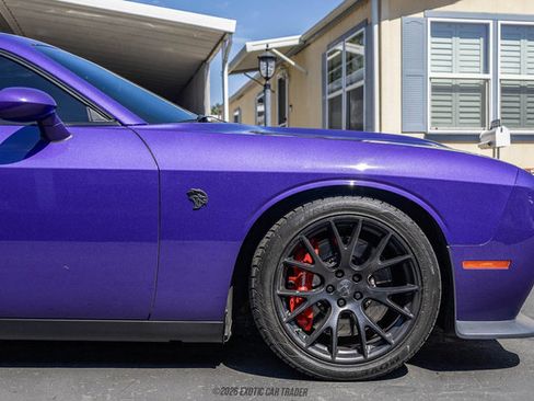Used 2016 Dodge Challenger SRT Hellcat RWD image 11