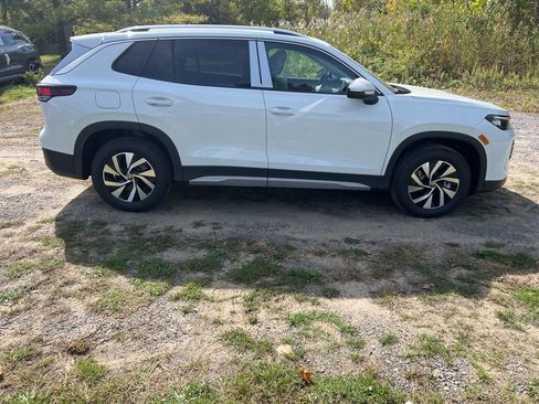 New 2025 Volkswagen Tiguan S image 4