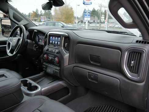 Used 2022 Chevrolet Silverado 3500 LTZ w/ LTZ Plus Package image 32