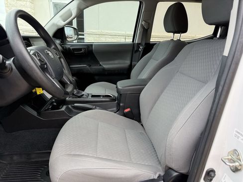 Used 2020 Toyota Tacoma SR w/ SR Convenience Package RWD image 23