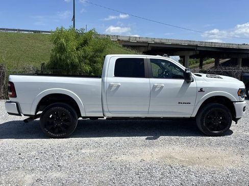 Used 2024 RAM 2500 Limited AWD/4WD image 2