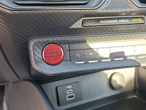 Used 2024 Ford Mustang Convertible image 24