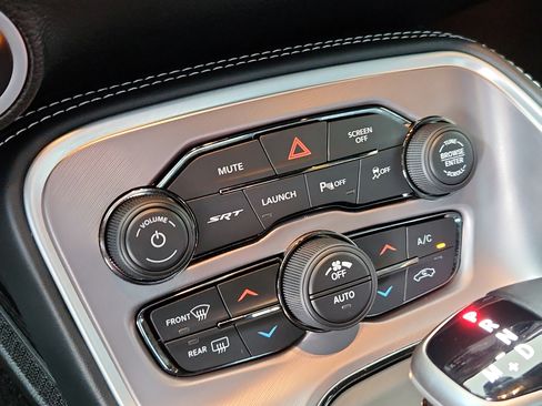 Used 2022 Dodge Challenger SRT Hellcat RWD image 20
