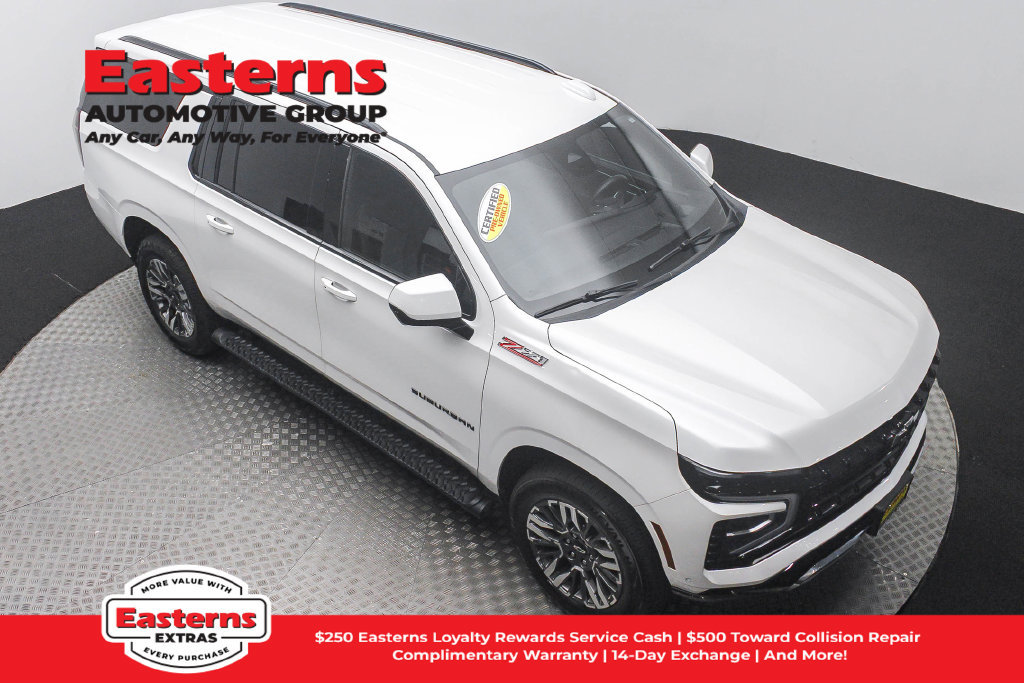 Used 2025 Chevrolet Suburban Z71 AWD/4WD image 4