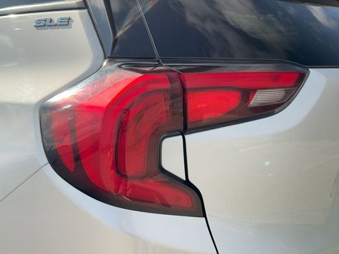 Used 2018 GMC Terrain SLE image 17