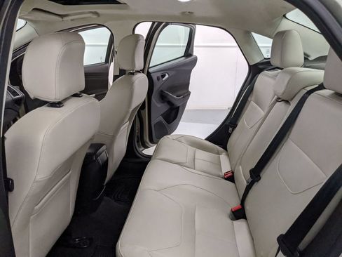 Used 2017 Ford Focus Titanium FWD image 16