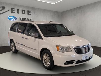 Used 2011 Chrysler Town & Country Limited w/ Trailer Tow Group