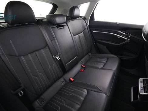 Used 2024 Audi Q8 e-tron Prestige w/ Prestige Package AWD/4WD image 5