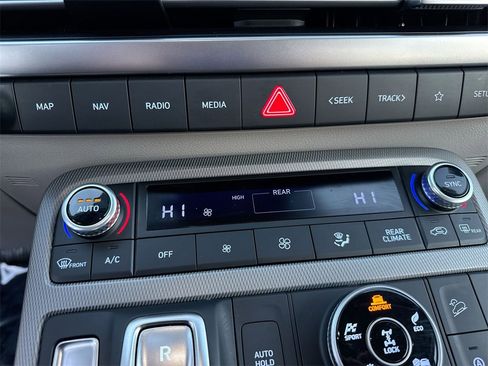 Used 2023 Hyundai Palisade Limited image 17