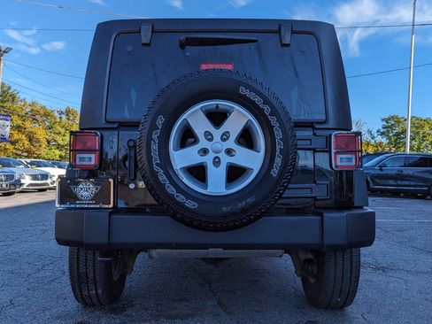 Used 2015 Jeep Wrangler Unlimited Sport w/ Quick Order Package 24S image 10
