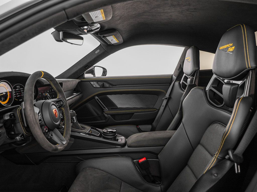 Used 2025 Porsche 911 GT3 RS RWD image 16