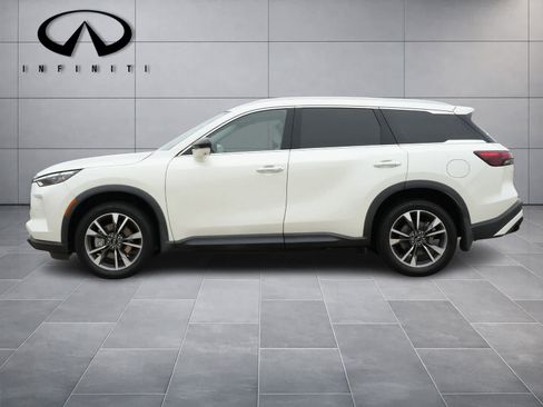Certified 2023 INFINITI QX60 Luxe w/ Cargo Package FWD image 4