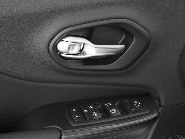 Used 2016 Jeep Cherokee Limited AWD/4WD image 23