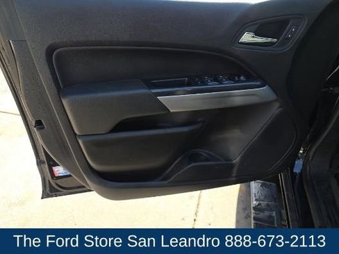Used 2021 Chevrolet Colorado LT w/ LT Convenience Package image 8