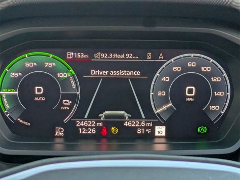 Used 2023 Audi Q4 e-tron Prestige image 12