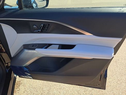 New 2026 Cadillac Lyriq Premium Luxury image 6