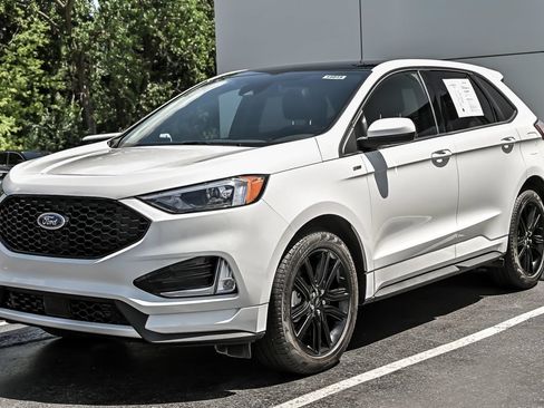 Certified 2023 Ford Edge ST-Line AWD/4WD image 5