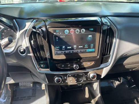 Used 2018 Chevrolet Traverse LT w/ LPO, Black Accent Package AWD/4WD image 37