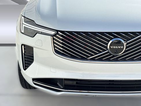 New 2026 Volvo XC90 T8 Plus w/ Protection Package Premier AWD/4WD image 27