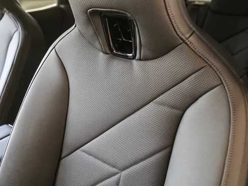 Used 2025 BMW iX xDrive50 image 24