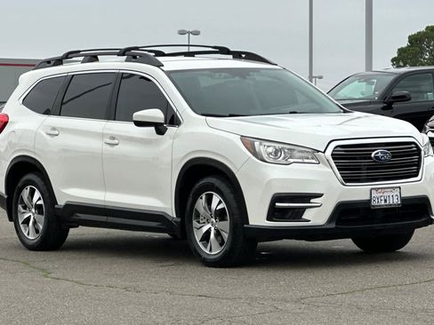 Used 2021 Subaru Ascent Premium w/ Convenience Package image 5
