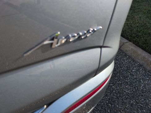 Used 2023 Buick Enclave Avenir w/ Avenir Technology Package image 4