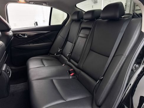 Used 2019 INFINITI Q50 Luxe w/ Essential Package (3.0T Luxe) RWD image 27