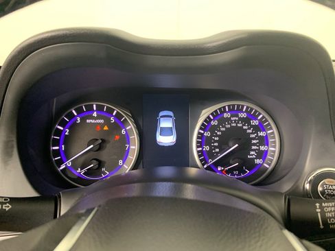 Used 2017 INFINITI Q60 2.0t w/ Moonroof Package image 22