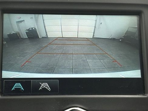 Used 2018 Chevrolet Malibu LT image 20