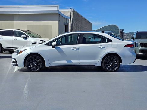 Used 2023 Toyota Corolla XSE FWD image 6