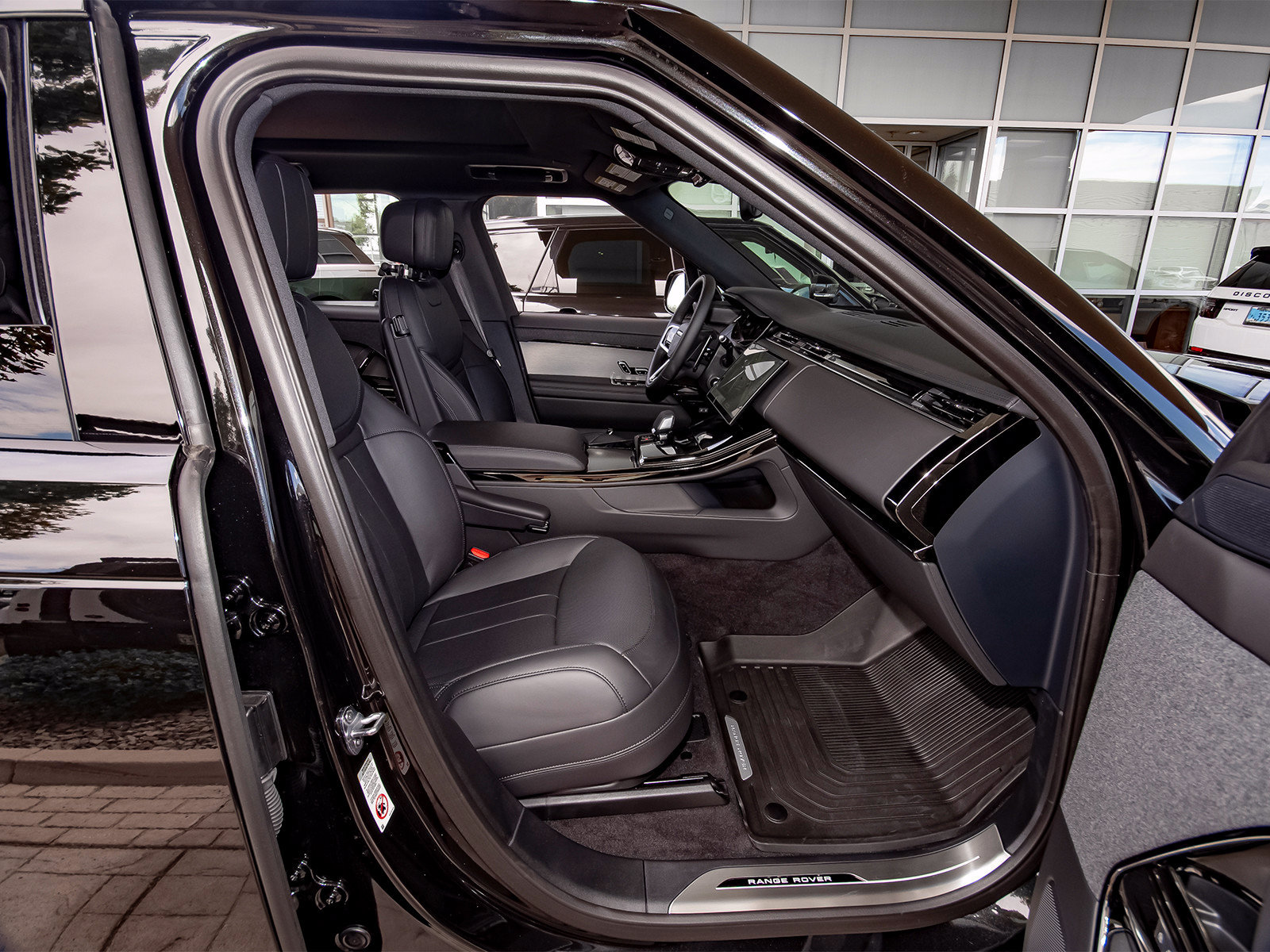 New 2026 Land Rover Range Rover Sport SE AWD/4WD image 40