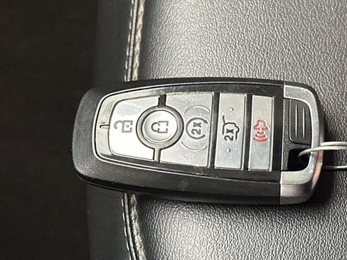 Used 2023 Ford Explorer XLT w/ Equipment Group 202A AWD/4WD image 43