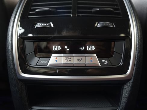 Used 2023 BMW X5 xDrive40i w/ M Sport Package AWD/4WD image 32