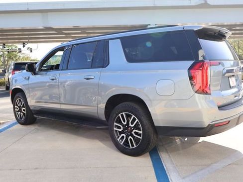 Used 2024 GMC Yukon XL AT4 w/ Technology Package image 5