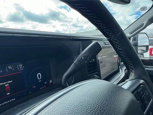 New 2025 Ford F250 Lariat w/ Lariat Ultimate Package image 31