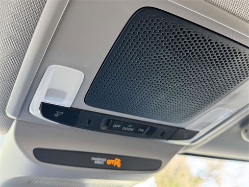 New 2026 Honda HR-V LX image 28