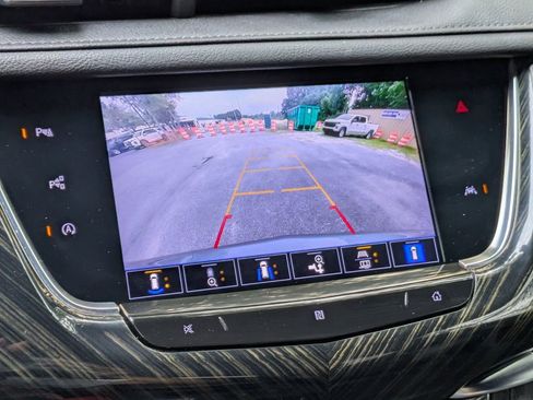 Used 2021 Cadillac XT6 Premium Luxury FWD image 26
