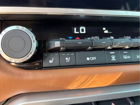 Used 2025 Toyota Tundra 1794 Edition image 37