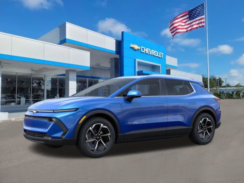 New 2026 Chevrolet Equinox EV LT image 2