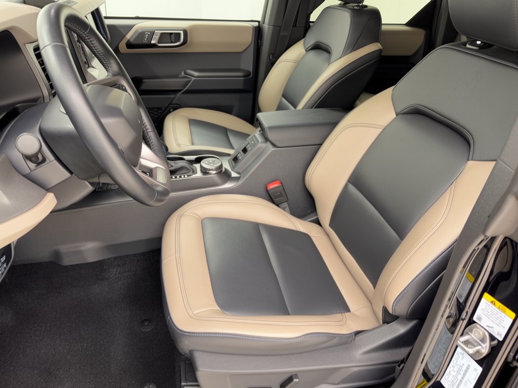 Used 2024 Ford Bronco Wildtrak AWD/4WD image 5