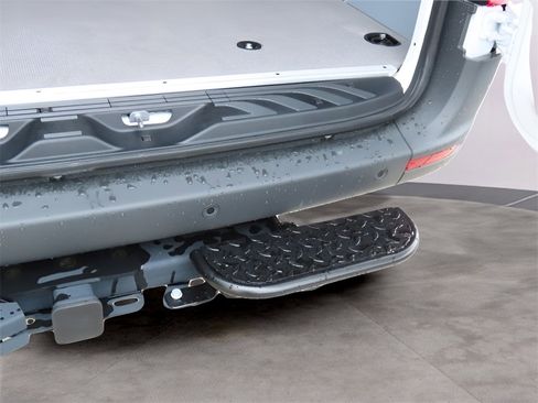 Used 2024 Mercedes-Benz Sprinter 3500 image 25