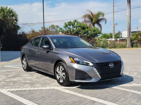Used 2025 Nissan Altima 2.5 S FWD image 7