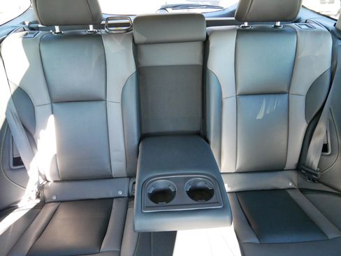 Used 2023 Subaru Outback Onyx Edition image 13