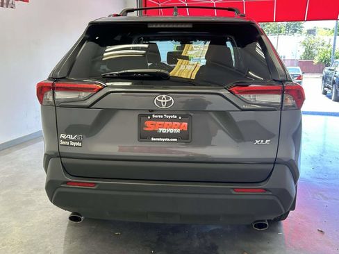 Used 2025 Toyota RAV4 XLE Premium FWD image 4
