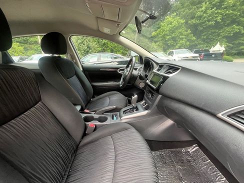 Used 2019 Nissan Sentra SV FWD image 35