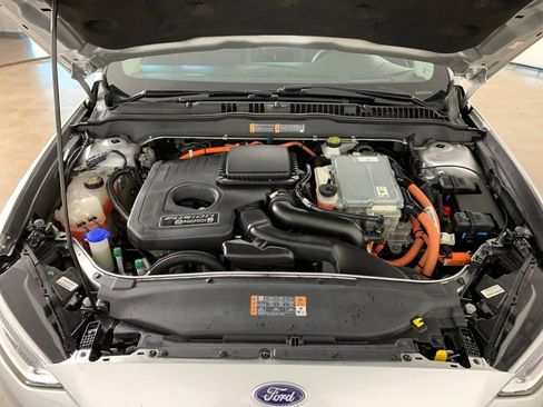 Certified 2017 Ford Fusion Energi SE FWD image 36