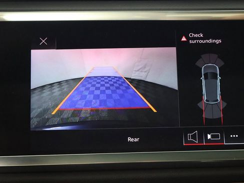 Used 2022 Audi Q3 2.0T Premium w/ Convenience Package image 39