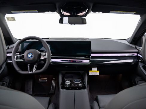 New 2027 BMW 550e xDrive AWD/4WD image 10