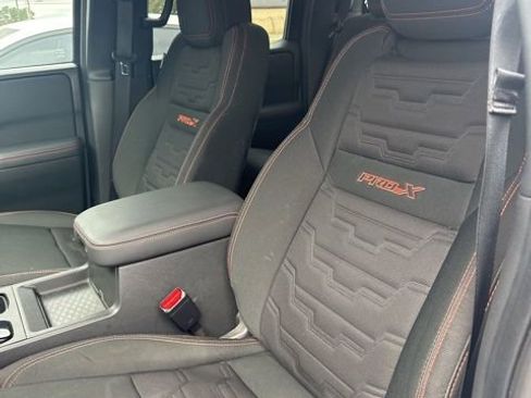 Used 2024 Nissan Frontier Pro-X image 7