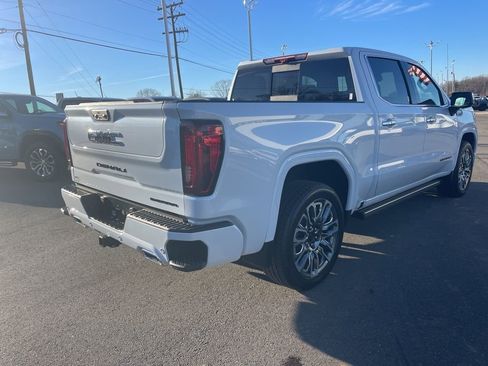 New 2026 GMC Sierra 1500 Denali Ultimate w/ LPO, Black Badging Package AWD/4WD image 5